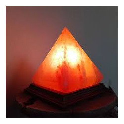 Lampada Piramide con pezzi di Sale Rosa Himalayano